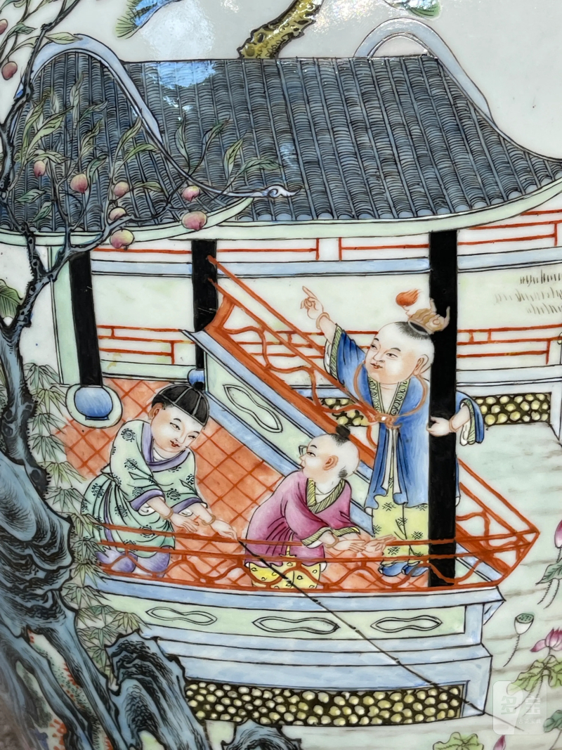 民国 粉彩婴戏纹大铺首尊 - 图6